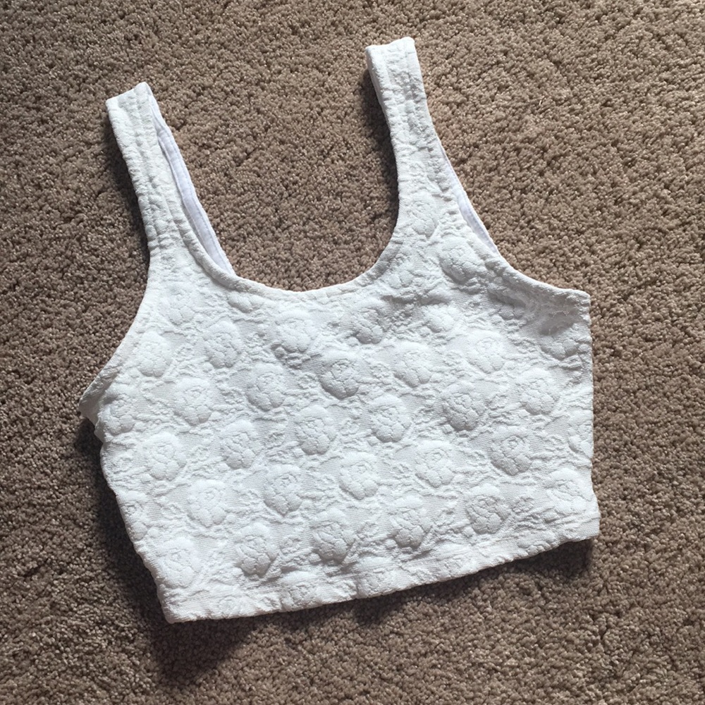 Topshot white crop top